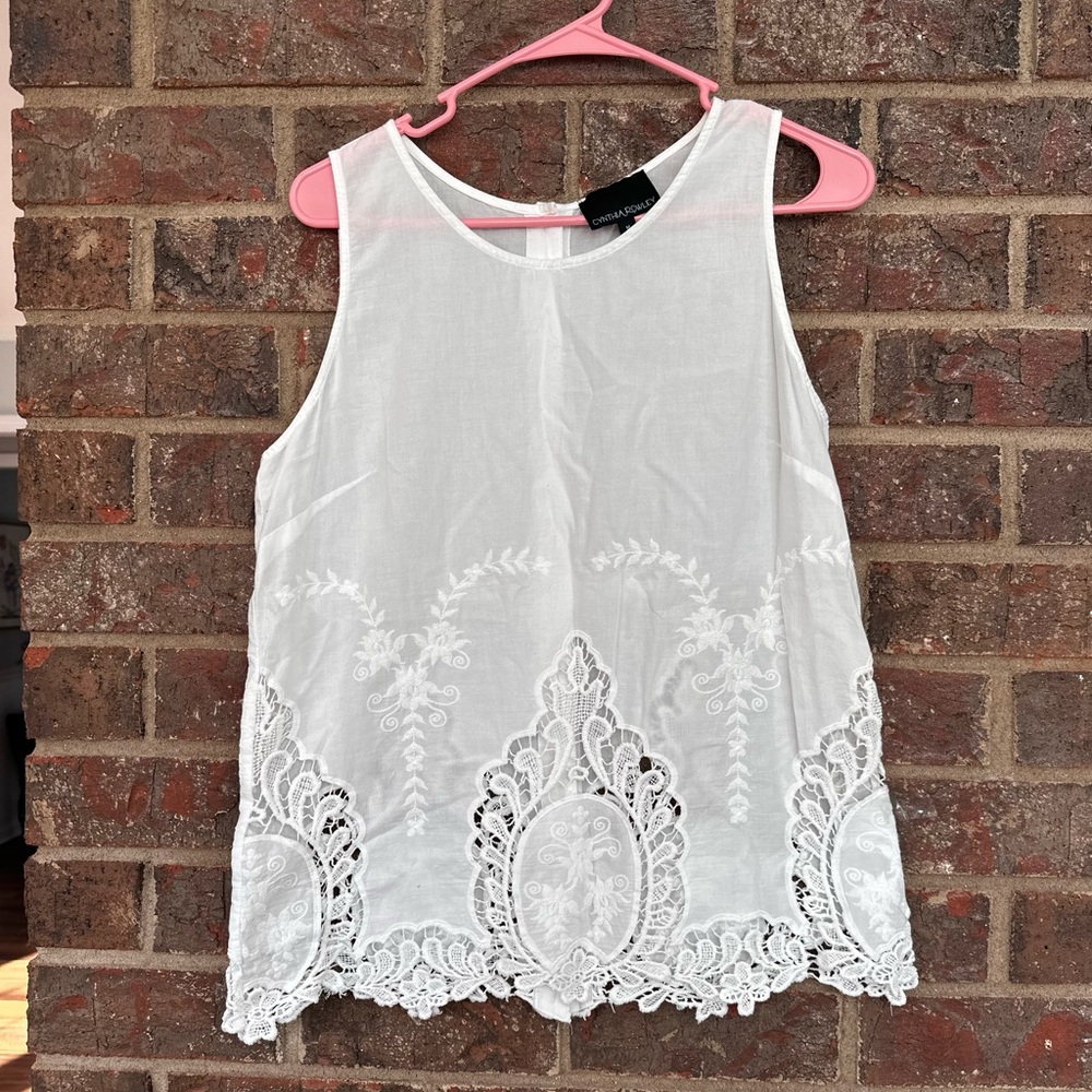 Cynthia Rowley White Embroidered Lace Sleeveless Top - Size M